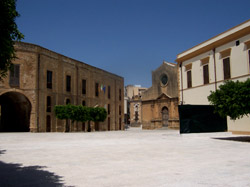 Piazza Don Carlo d'Aragona