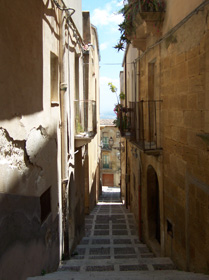 vicolo del centro storico